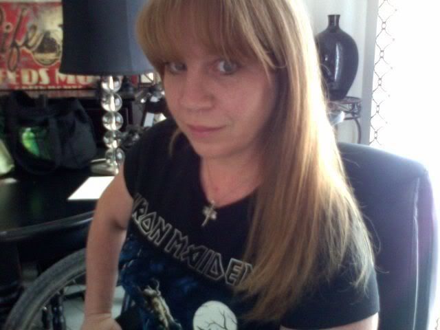 http://i854.photobucket.com/albums/ab101/DirtyGirlMovies/Readyforironmaiden.jpg