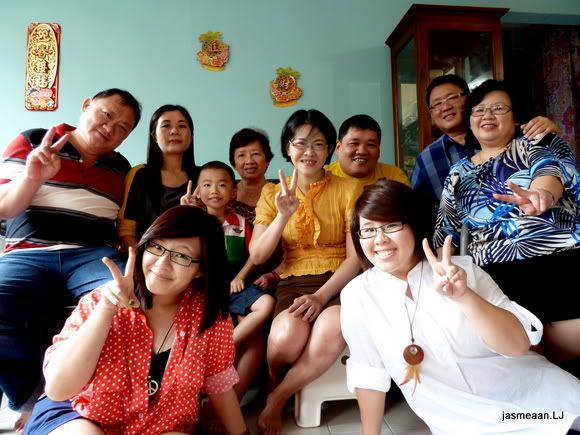 CNY2011,family