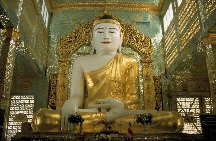 A statue of Gautama Buddha