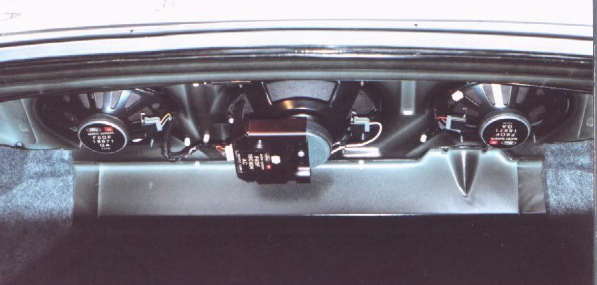 Weird Adapter in the Center Speaker Slot for a 2002 Ford Taurus SES